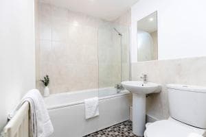 50 The Ladle Image 3