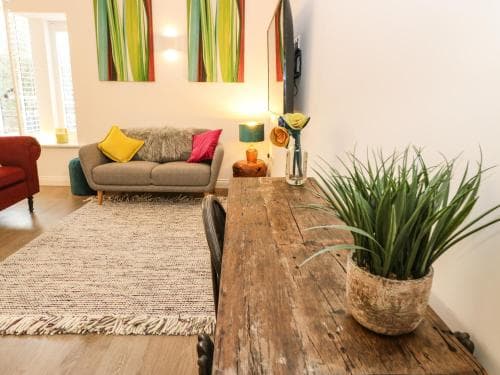 Over The Arch Image 3