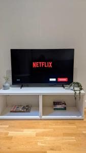 #Huge Master Suite #Self check in #Very central!!! Image 3