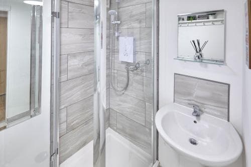 Host & Stay - The Salt Nook Image 6