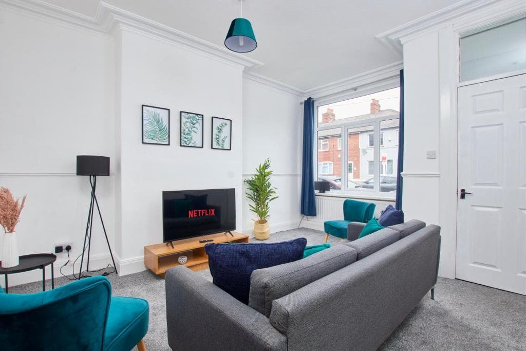 Ecclesburn House by Lavender Stays Image 2