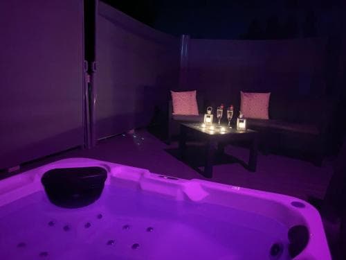 The Yorkshire Burrow Lodge with Hot Tub Image 2