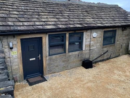 "The Old Forge"- 5 minutes away from motorway Image 3