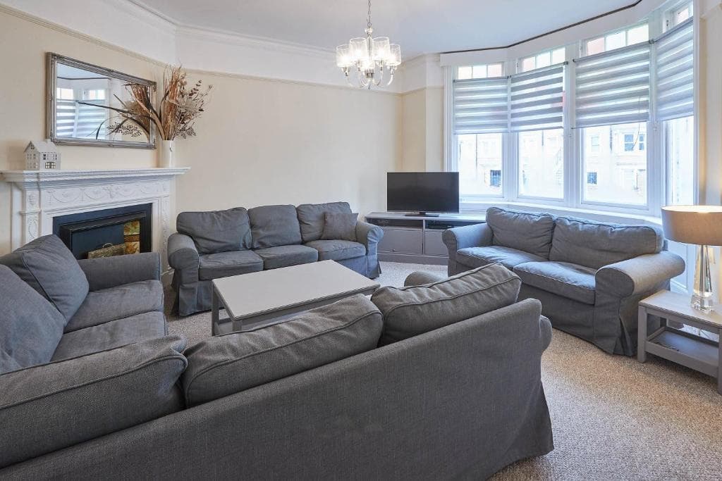 Host & Stay - Royal Sands Image 6