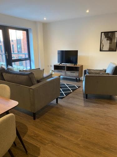 Icona - Brand new city centre apartment Image 2