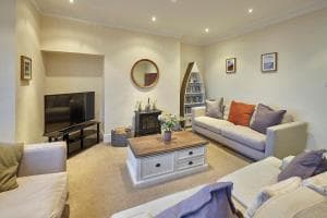 Host & Stay - Queenscliffe Image 2