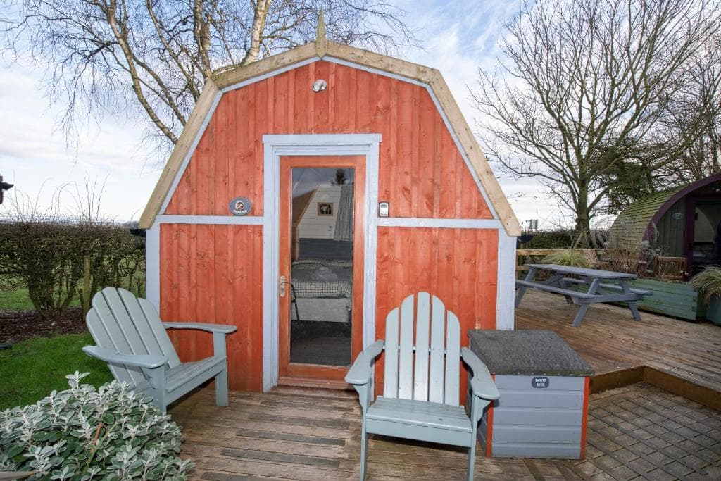 Seaways glamping, English Oak Image 8