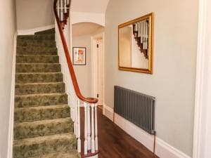 Number One The Crescent Image 2