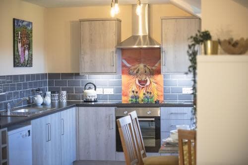 Oak Lodge House Image 2