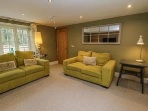 Clematis Cottage Image 2