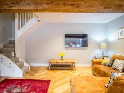 School Cottage Image 3