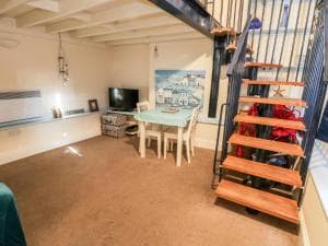 Nutshell, Whitby Image 1