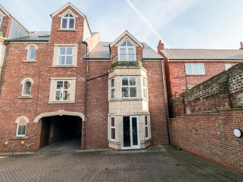 Apartment 1, 19 Cleveland Terrace Image 1