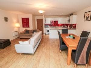 Apartment 1, 19 Cleveland Terrace Image 2