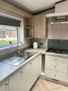 Lotus Lodge with Hot Tub Image 2