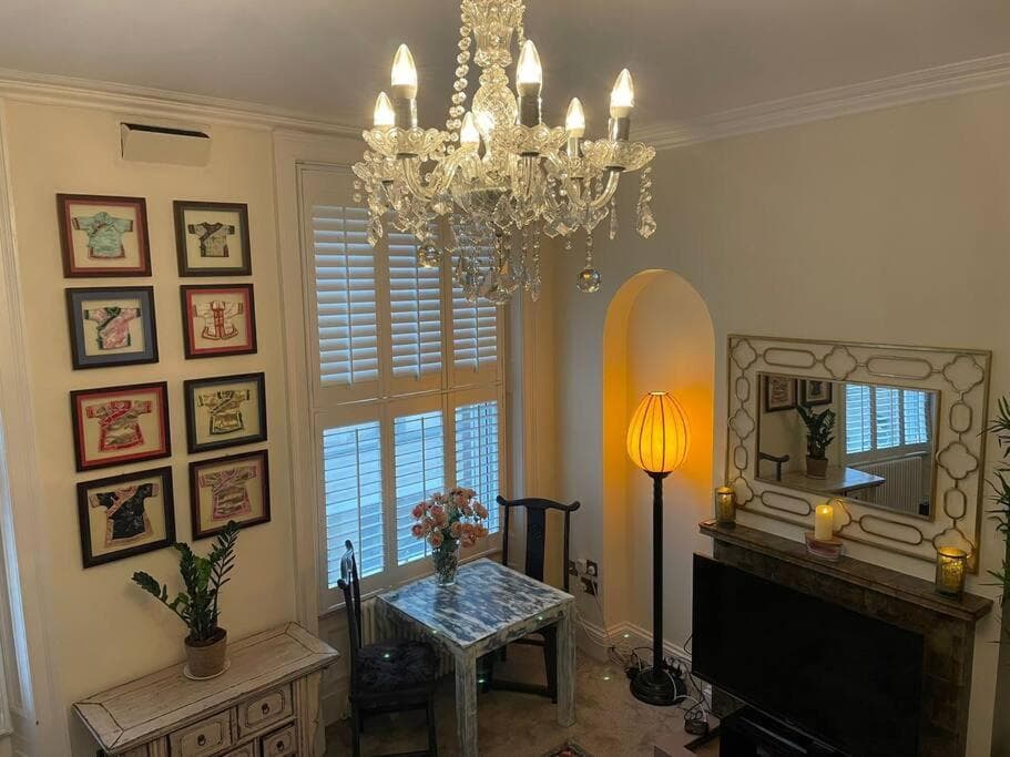 Luxury Apartment Rowntree House Across From The Shambles Image 5