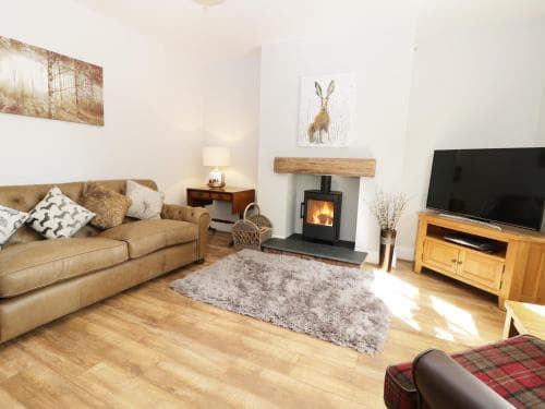 2 Moor Farm Cottages, Hull Image 3