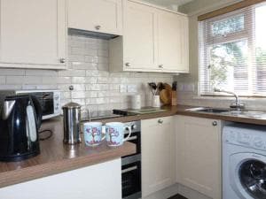 Back Cottage Image 2