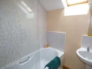 Stable Cottage, Pickering Image 3