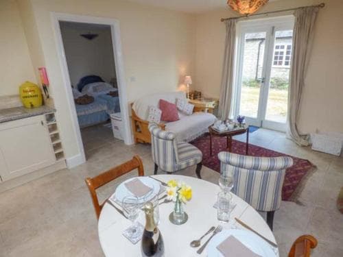 Stable Cottage, York Image 3