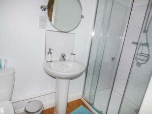 Oak Tree Cottage, Beverley Image 1