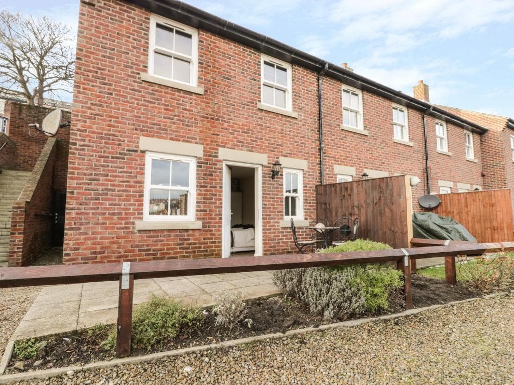 Platform 12, Whitby Image 3