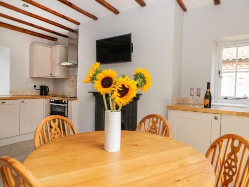 Corner View, Driffield Image 3