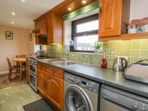 Acorn Cottage, Bradford Image 2