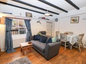 Roseberry Cottage Image 2