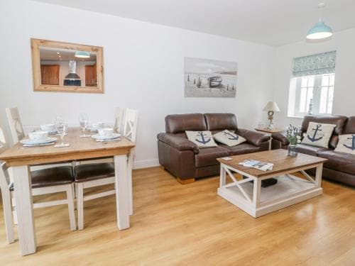 Bayside Cottage Image 3