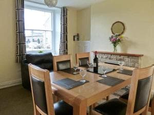 South View, Leyburn Image 2