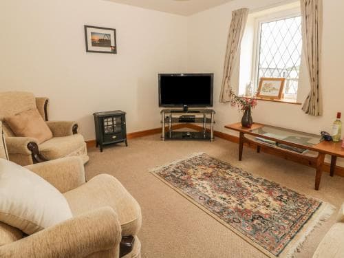 Foxhunter Cottage, Whitby Image 3