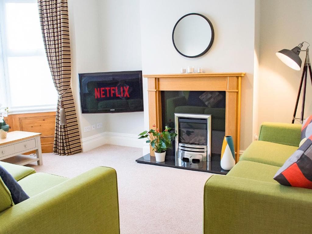 18 Mayville Avenue Image 1