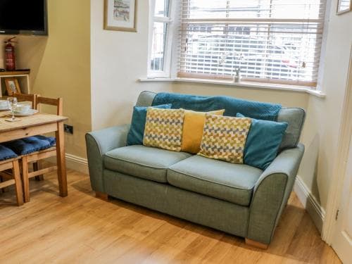 Apartment 6, Whitby Image 2