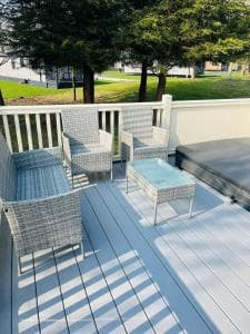 Stone Beck Lodge with Hot Tub Image 2