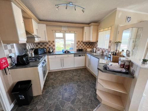 Sunny Retreat Lodge Image 2