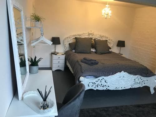 Oak Cottage, Haworth Image 2