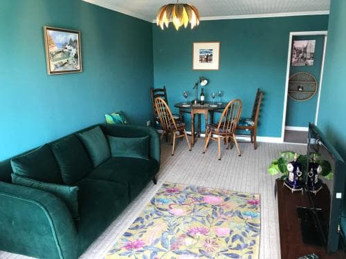 LetAway - Tom's Cabin, Staithes Image 1