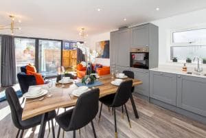 The Ebor Suites with Hot tubs Image 2