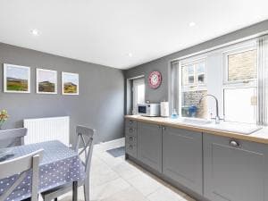 Riverstone Cottage Image 2