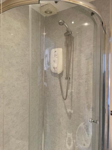 Diamonds Villa near York Hospital Image 3