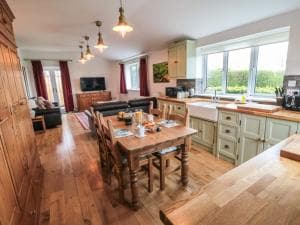 Herb Cottage Image 2