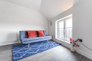 Fantastic 2 Bed Apartment close to Bradford Centre Image 2