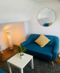 InTown - 60 Second Walk 2 Bootham Bar Walls! Image 1