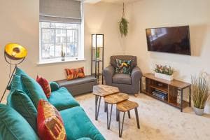 Host & Stay - Market View Image 3