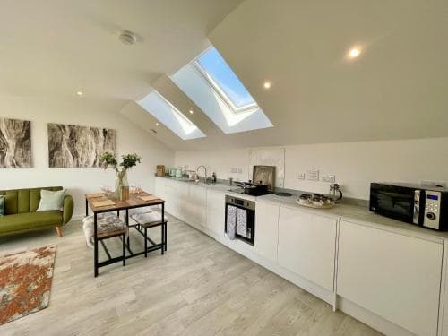 Hawthorn View Image 3