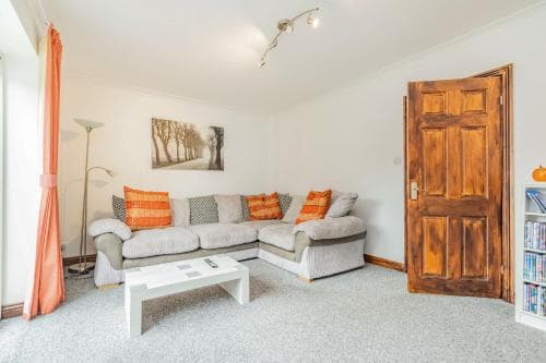 Holmefield House Image 3