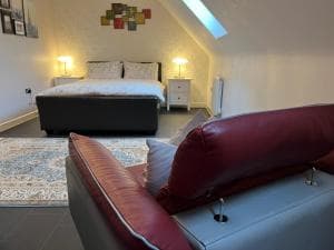 Sheffield City Centre , free Wifi & Parking - Private Room - Shared House Image 2