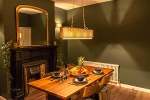 Escape 2 Unwind, Victorian Elegance Image 2