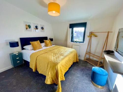 Minster Peek With Free Parking Image 3